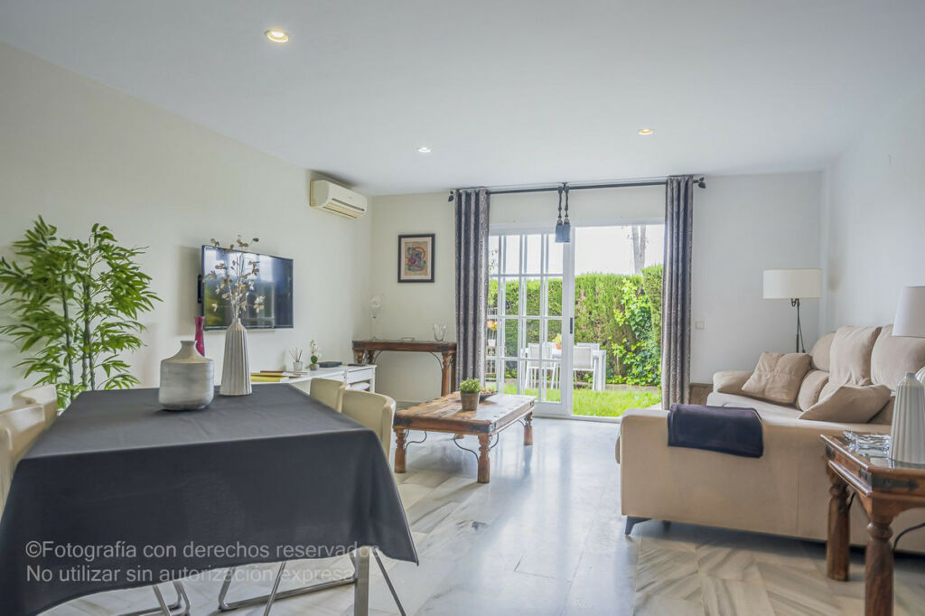 Townhouse New Golden Mile Málaga - image 5
