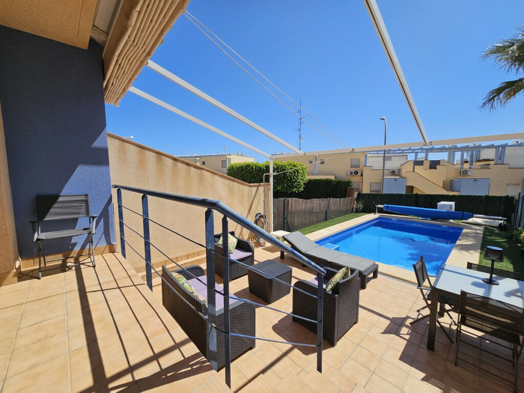 Detached Villa Cabo Roig Alicante - image 5