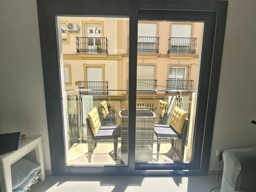 Middle Floor Apartment Fuengirola Málaga - image 5