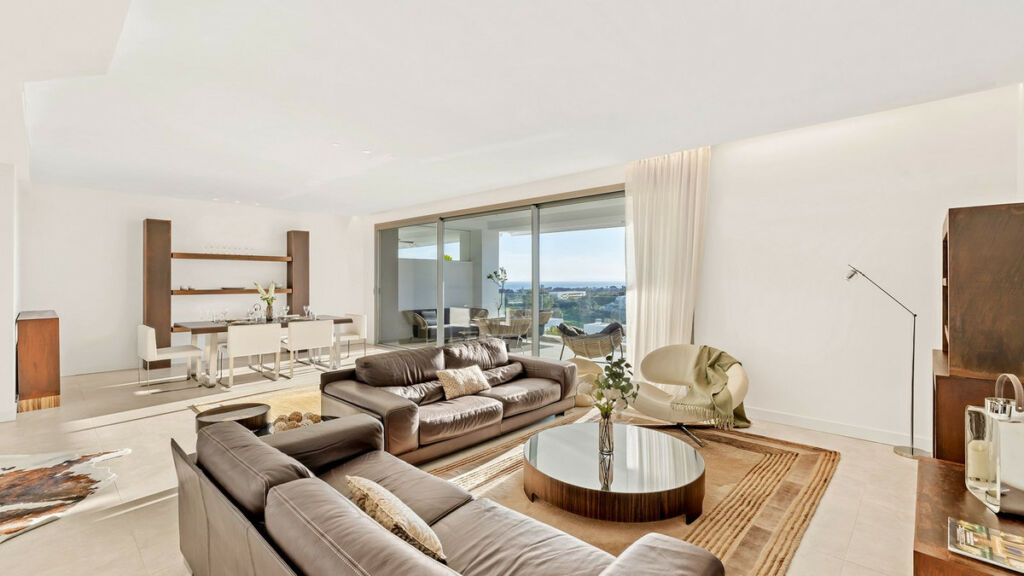 Middle Floor Apartment Santa Clara Málaga - image 5