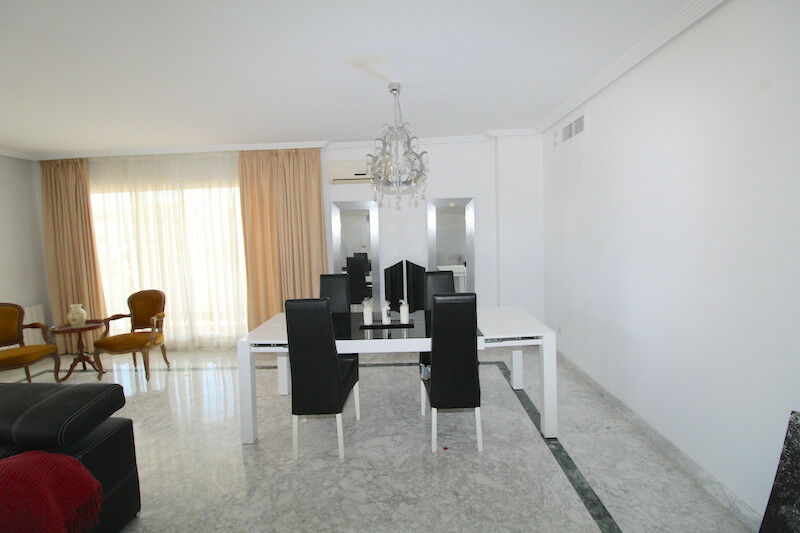 Penthouse Puerto Banús Málaga - image 5