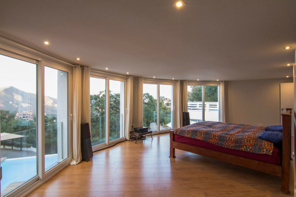 Detached Villa La Mairena Málaga - image 5