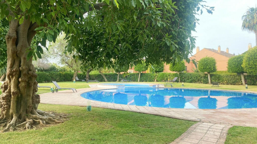 Townhouse San Pedro de Alcántara Málaga - image 5