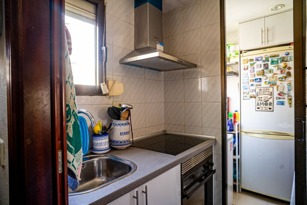 Middle Floor Apartment Benidorm Alicante - image 6