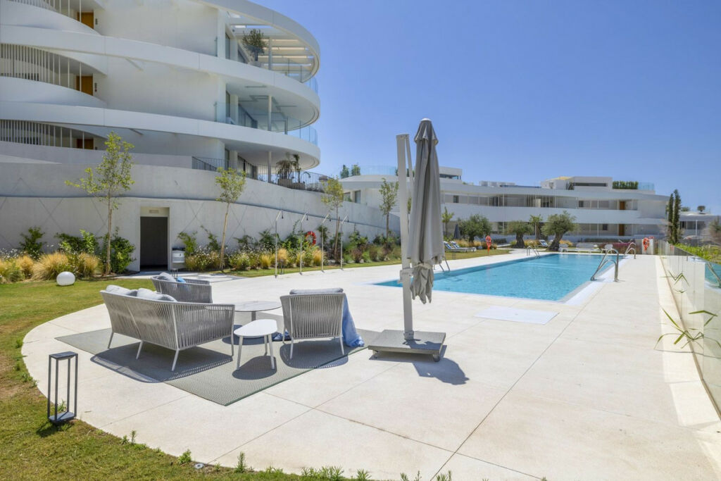 Middle Floor Apartment Benahavís Málaga - image 5