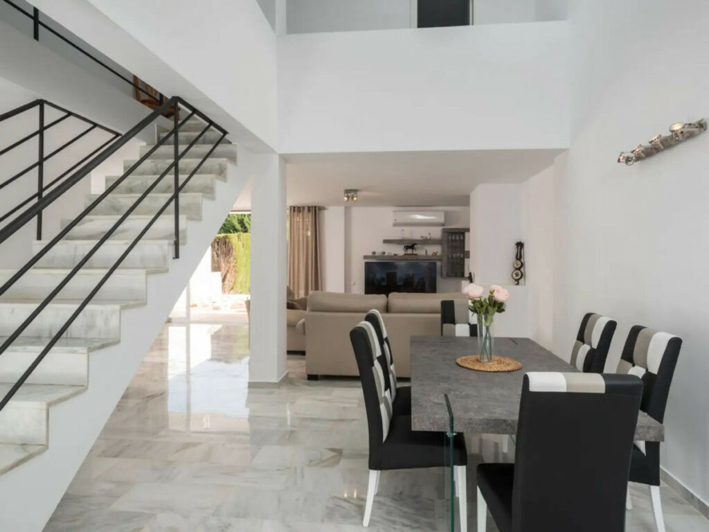 Townhouse Atalaya Málaga - image 5