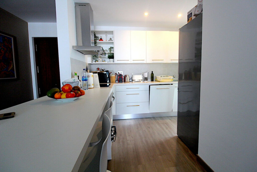 Middle Floor Apartment Estepona Málaga - image 5