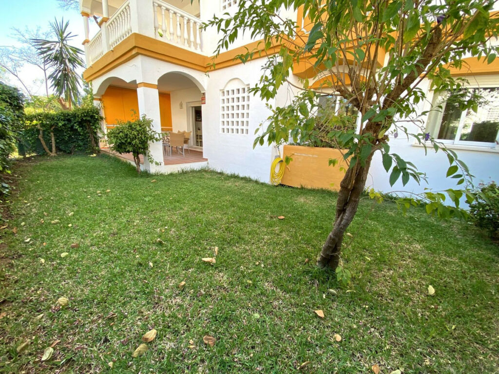 Ground Floor Apartment Nueva Andalucía Málaga - image 5
