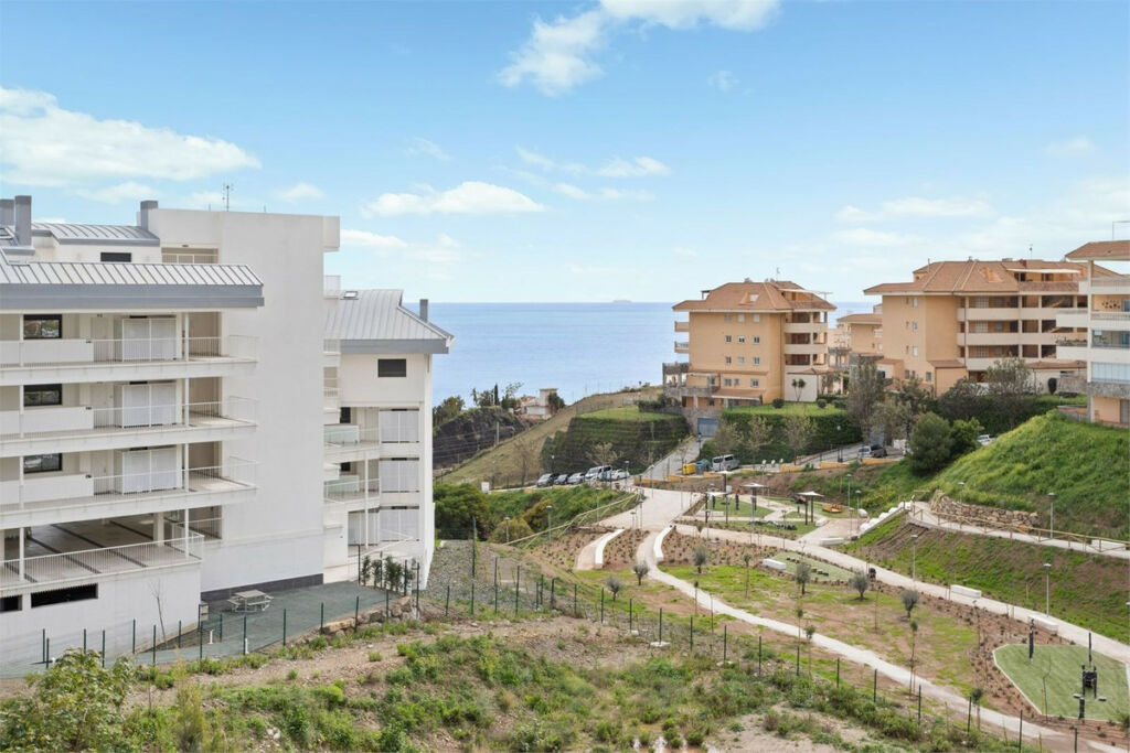 Penthouse Higueron Málaga - image 5