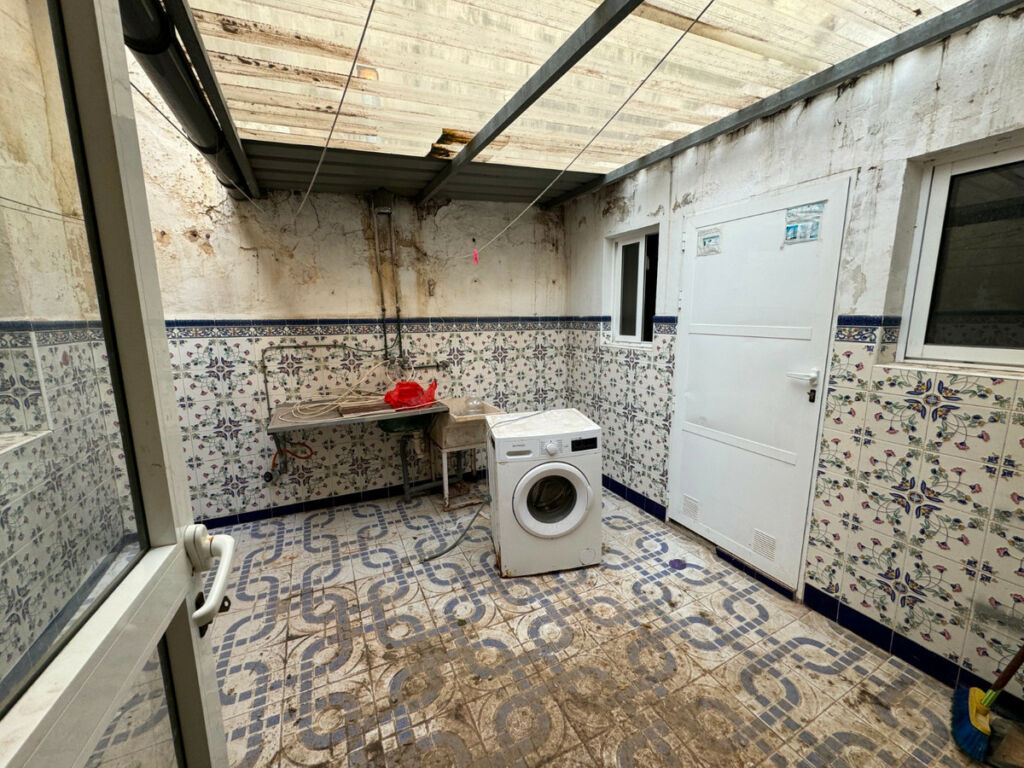 Townhouse Guardamar del Segura Alicante - image 5