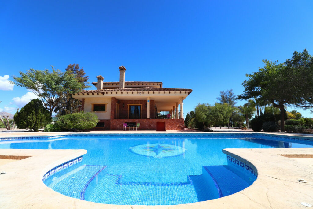 Detached Villa Callosa de Segura Alicante - image 6