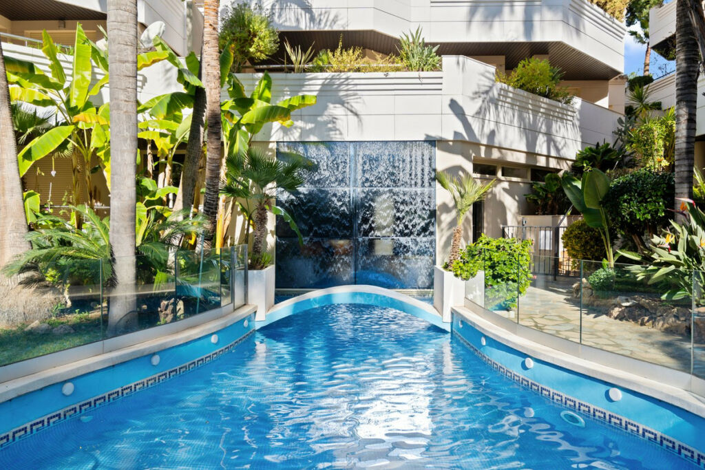 Penthouse Aloha Málaga - image 5