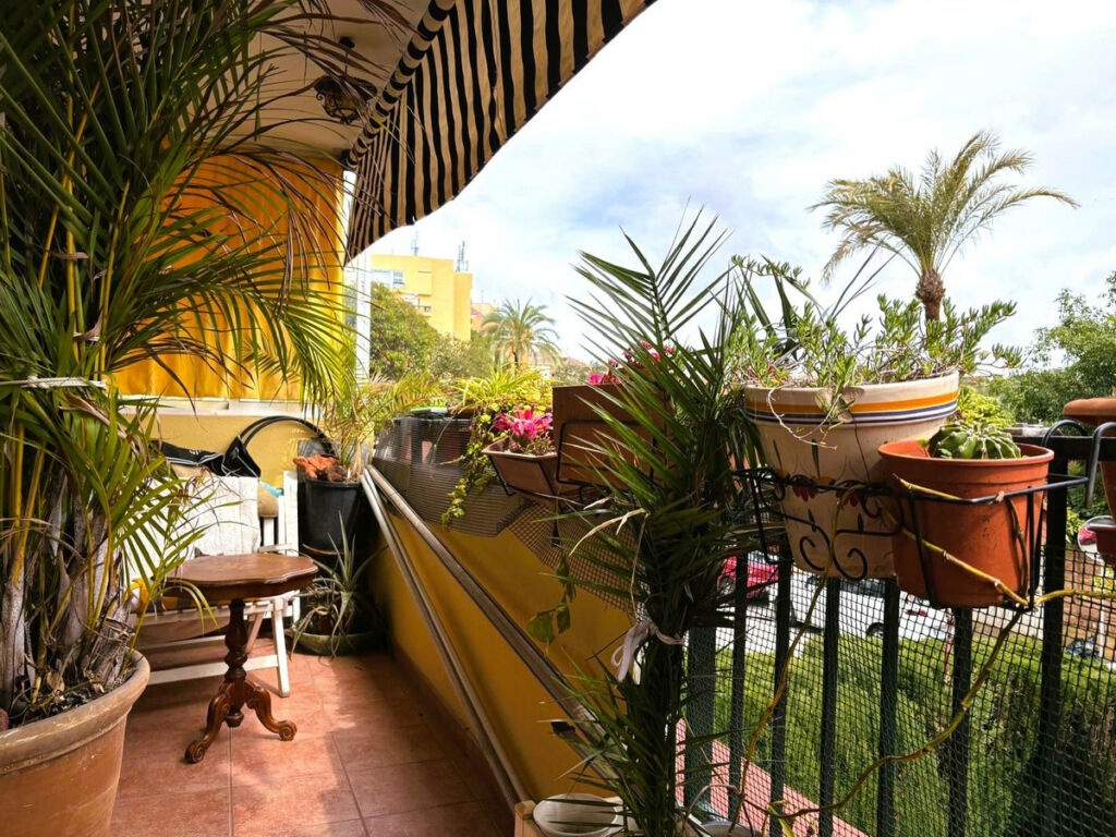 Middle Floor Apartment Marbella Málaga - image 2
