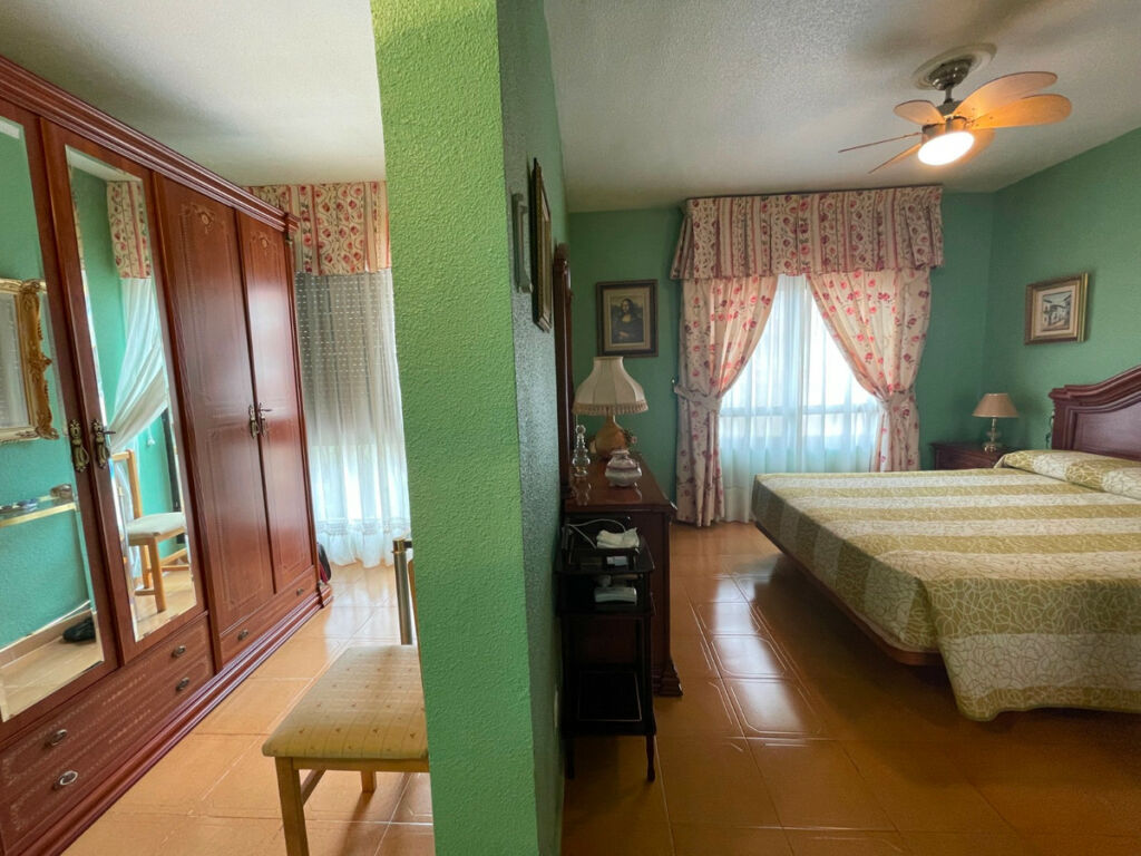 Townhouse Guardamar del Segura Alicante - image 5