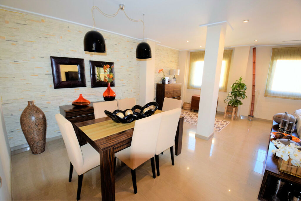 Townhouse Guardamar del Segura Alicante - image 5