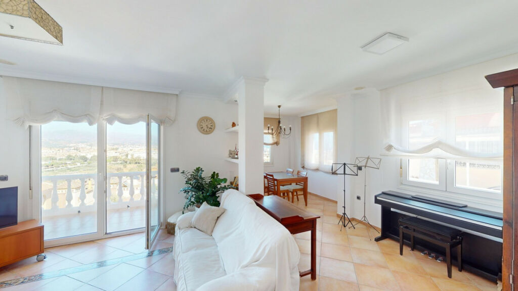 Detached Villa Torre del Mar Málaga - image 5