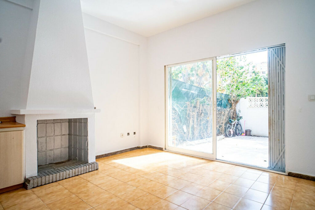 Townhouse Benidorm Alicante - image 5