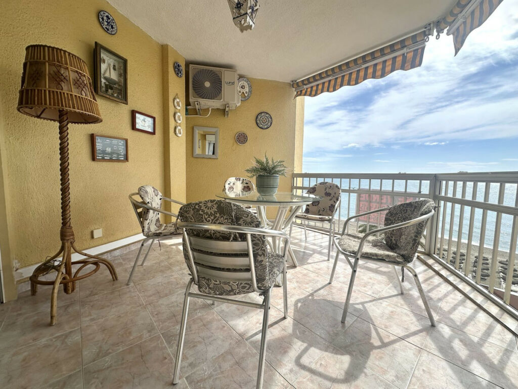 Middle Floor Apartment Fuengirola Málaga - image 7