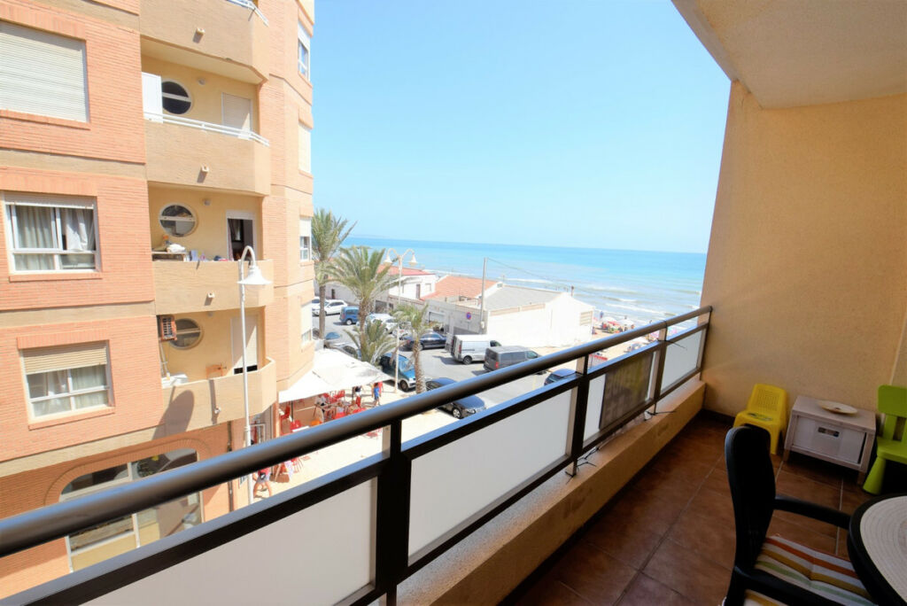 Middle Floor Apartment Guardamar del Segura Alicante - image 5