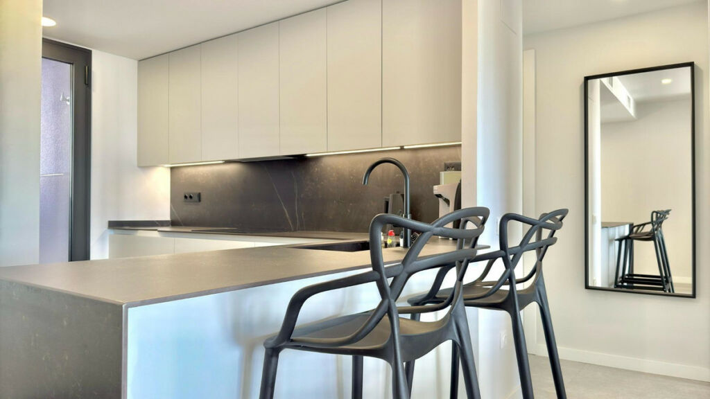 Middle Floor Apartment Finestrat Alicante - image 5