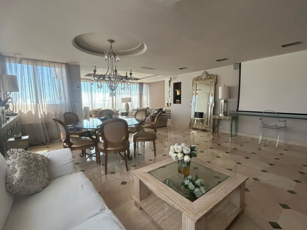 Middle Floor Apartment Benidorm Alicante - image 5