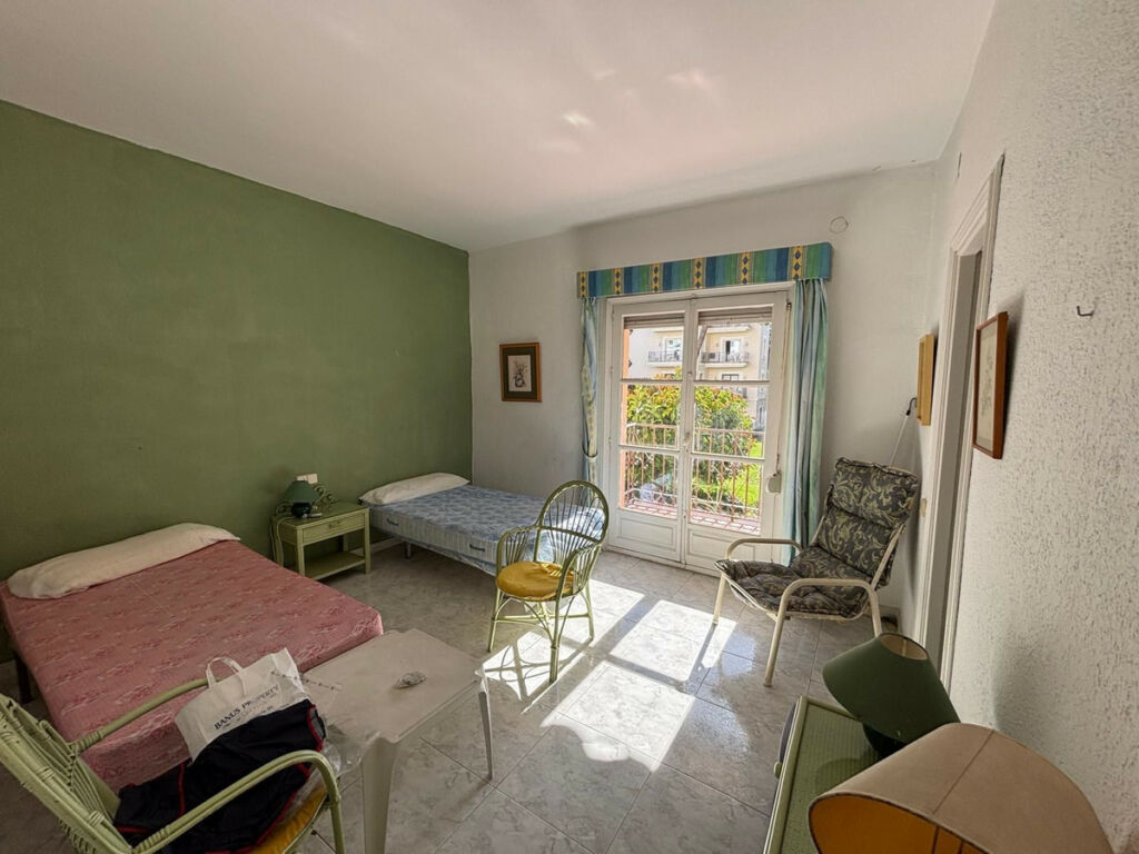 Middle Floor Apartment Nueva Andalucía Málaga - image 5