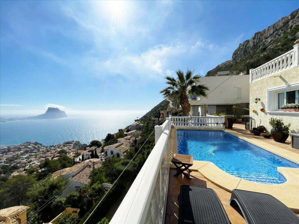Detached Villa Calpe Alicante - image 5