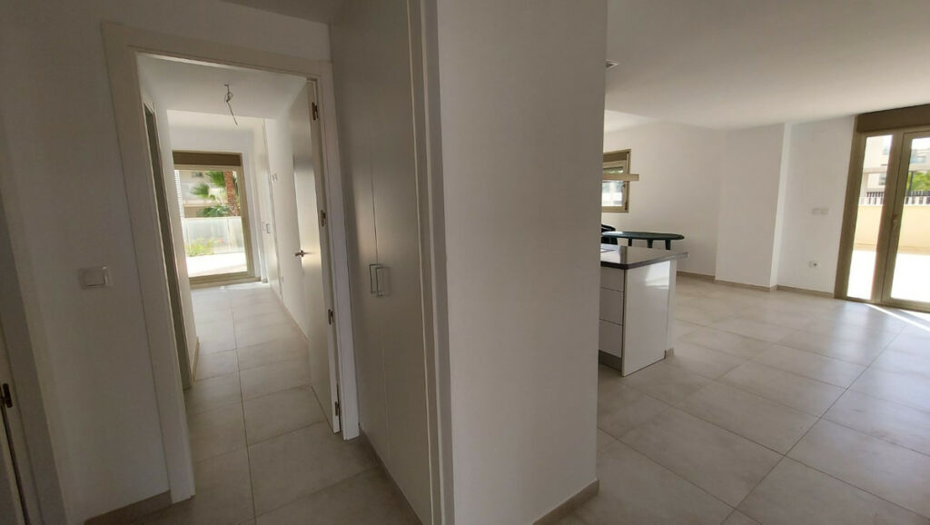 Ground Floor Apartment Villamartin Alicante - image 5