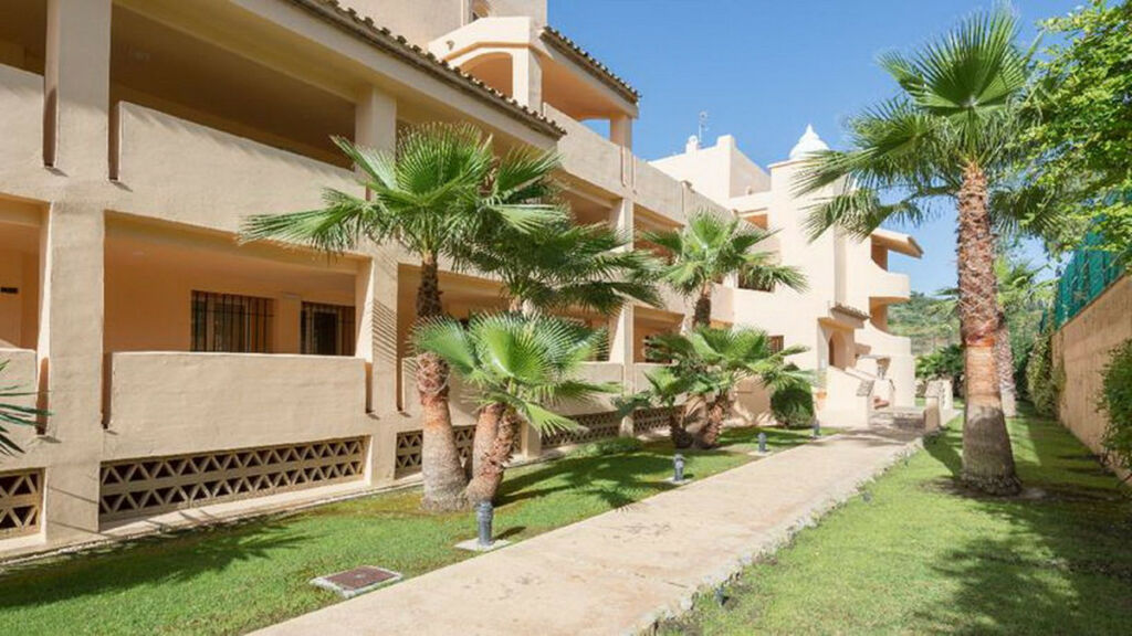 Ground Floor Apartment Marbella Málaga - image 5