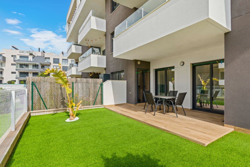 Ground Floor Apartment Villamartin Alicante - image 5