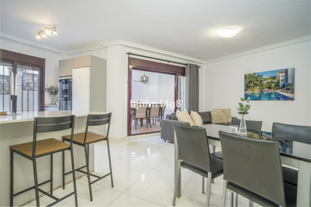 Ground Floor Apartment Nueva Andalucía Málaga - image 6