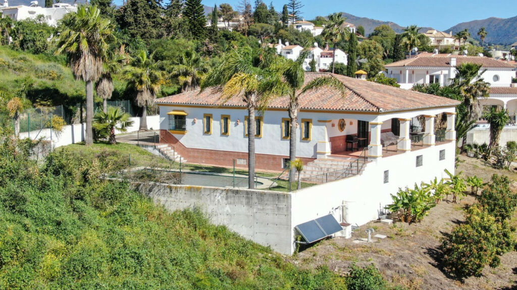 Finca - Cortijo Estepona Málaga - image 5