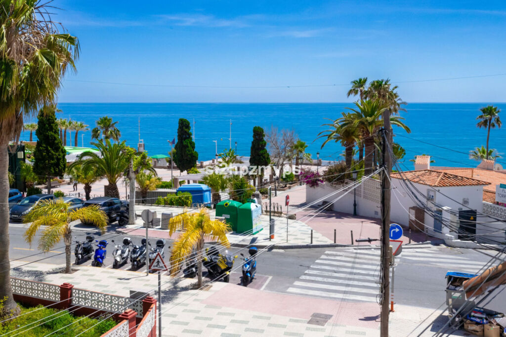 Townhouse Nerja Málaga - image 5