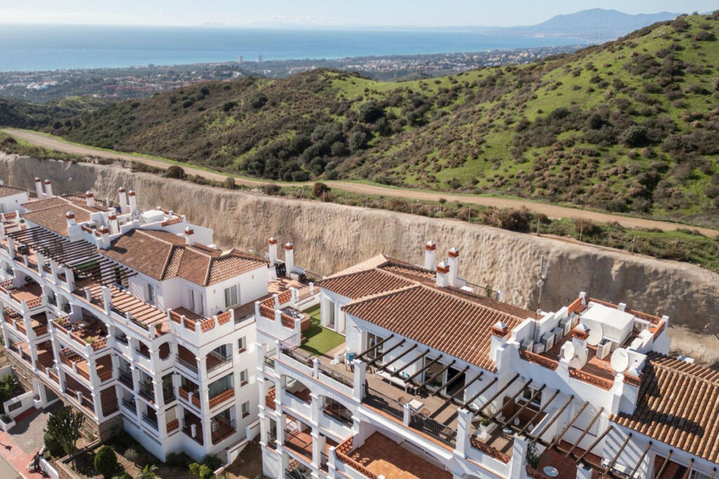 Penthouse Calahonda Málaga - image 50