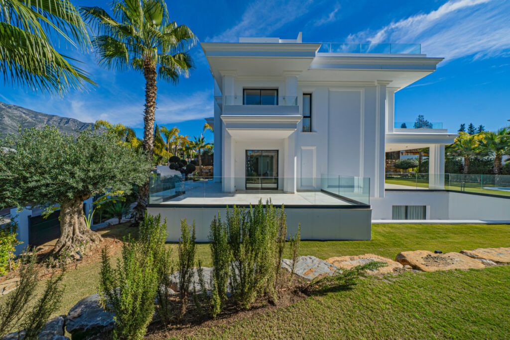 Detached Villa The Golden Mile Málaga - image 50
