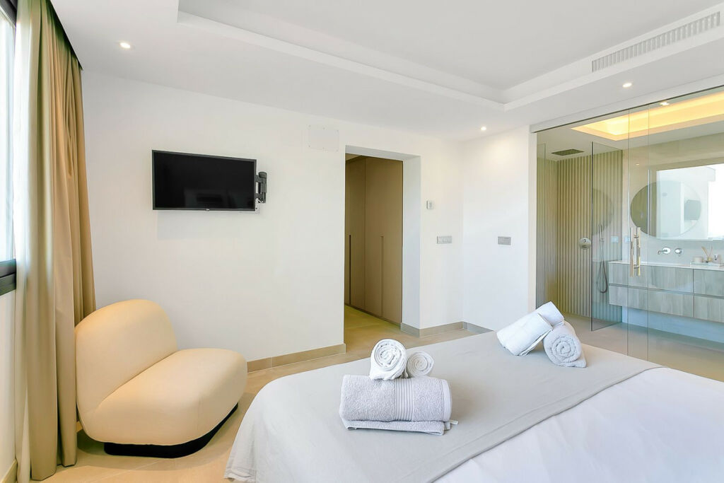 Detached Villa Cabopino Málaga - image 51