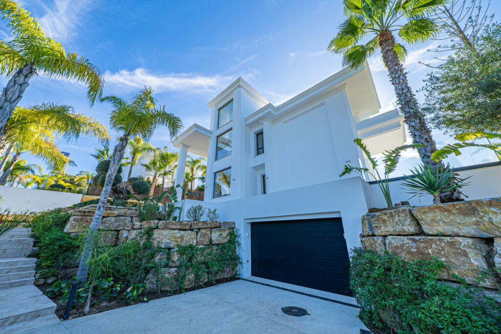 Detached Villa The Golden Mile Málaga - image 53