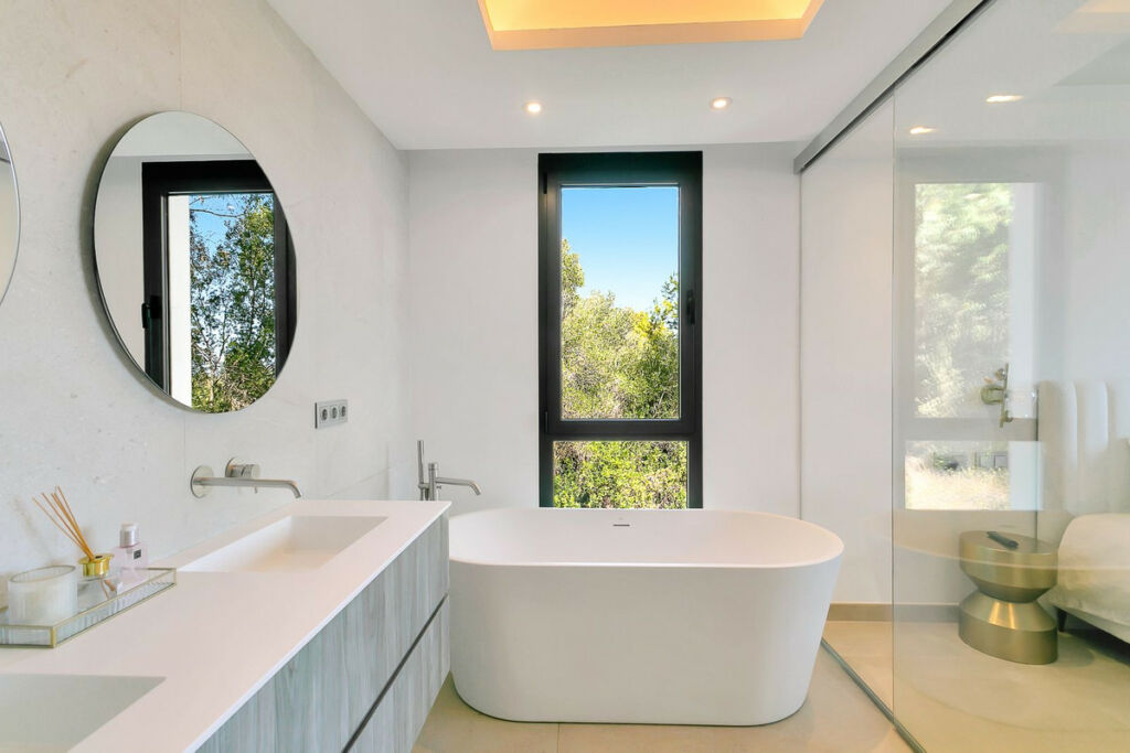Detached Villa Cabopino Málaga - image 54