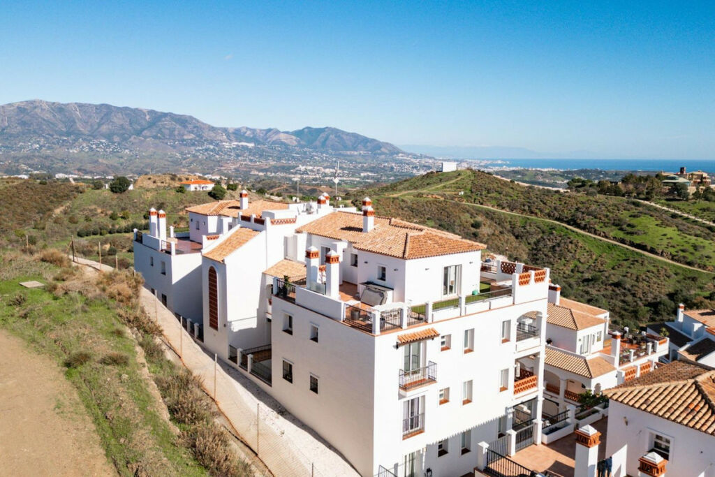 Penthouse Calahonda Málaga - image 54