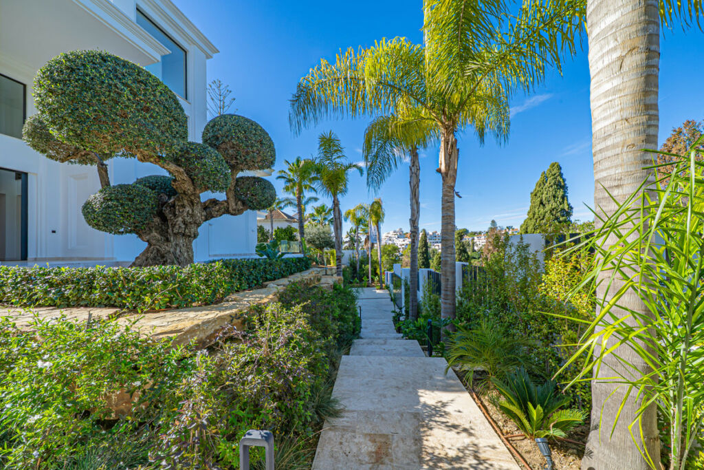 Detached Villa The Golden Mile Málaga - image 55