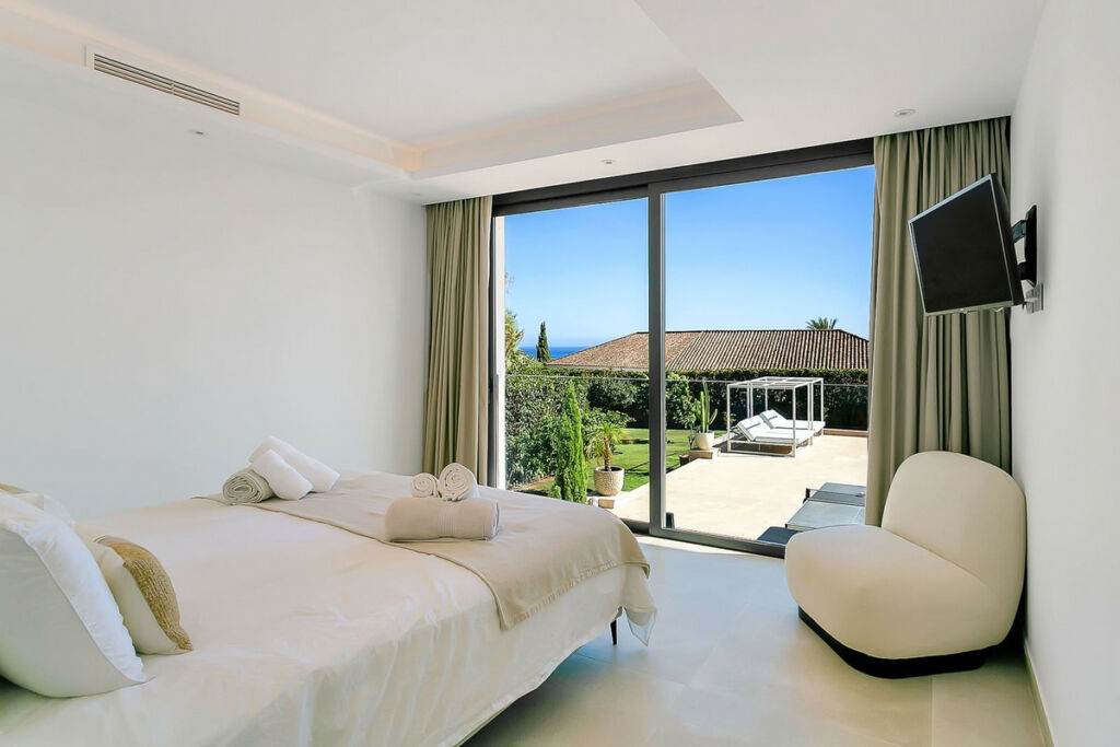 Detached Villa Cabopino Málaga - image 59