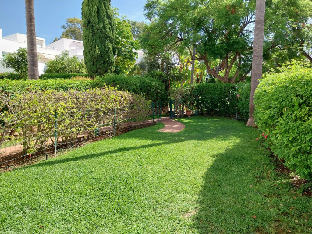 Townhouse San Pedro de Alcántara Málaga - image 6