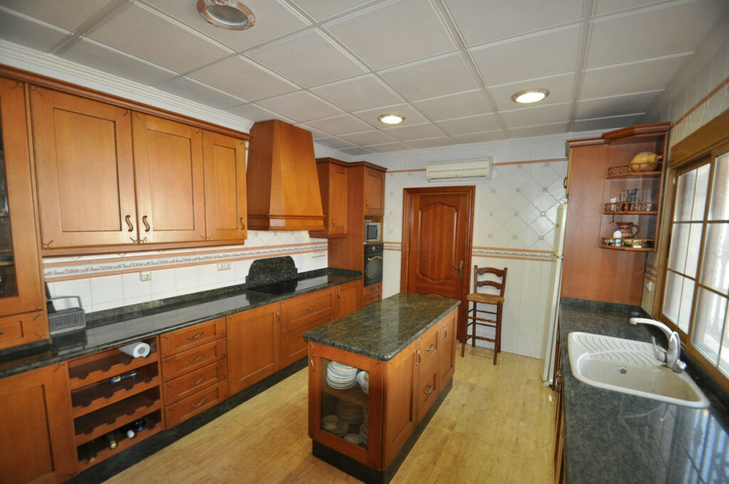 Townhouse Algueña Alicante - image 6
