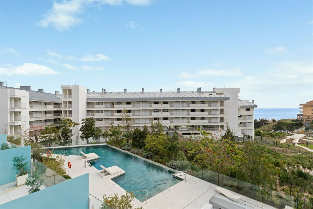 Penthouse Higueron Málaga - image 6