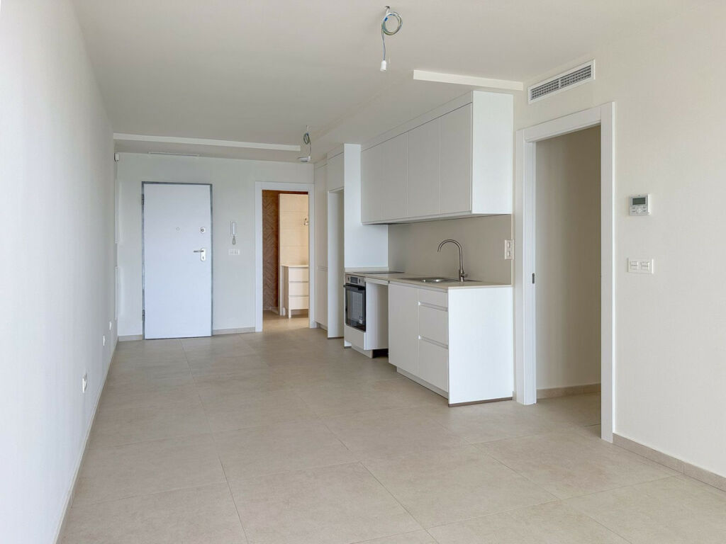 Middle Floor Apartment Fuengirola Málaga - image 6