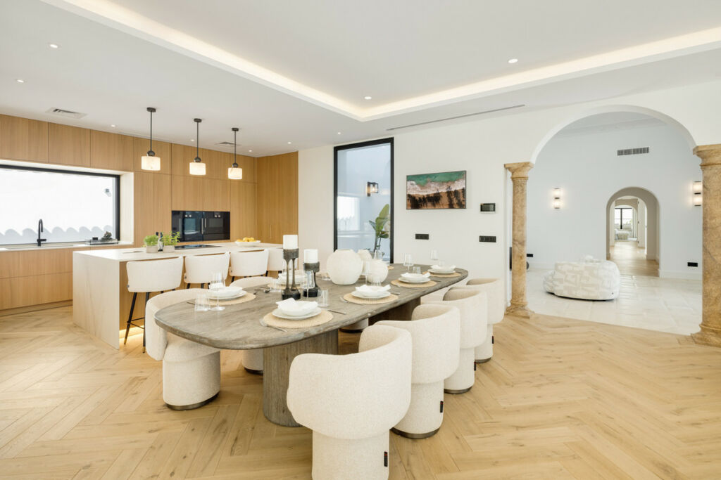 Detached Villa Benahavís Málaga - image 11