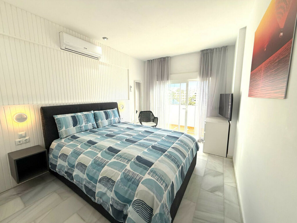 Penthouse Duplex Puerto Banús Málaga - image 6