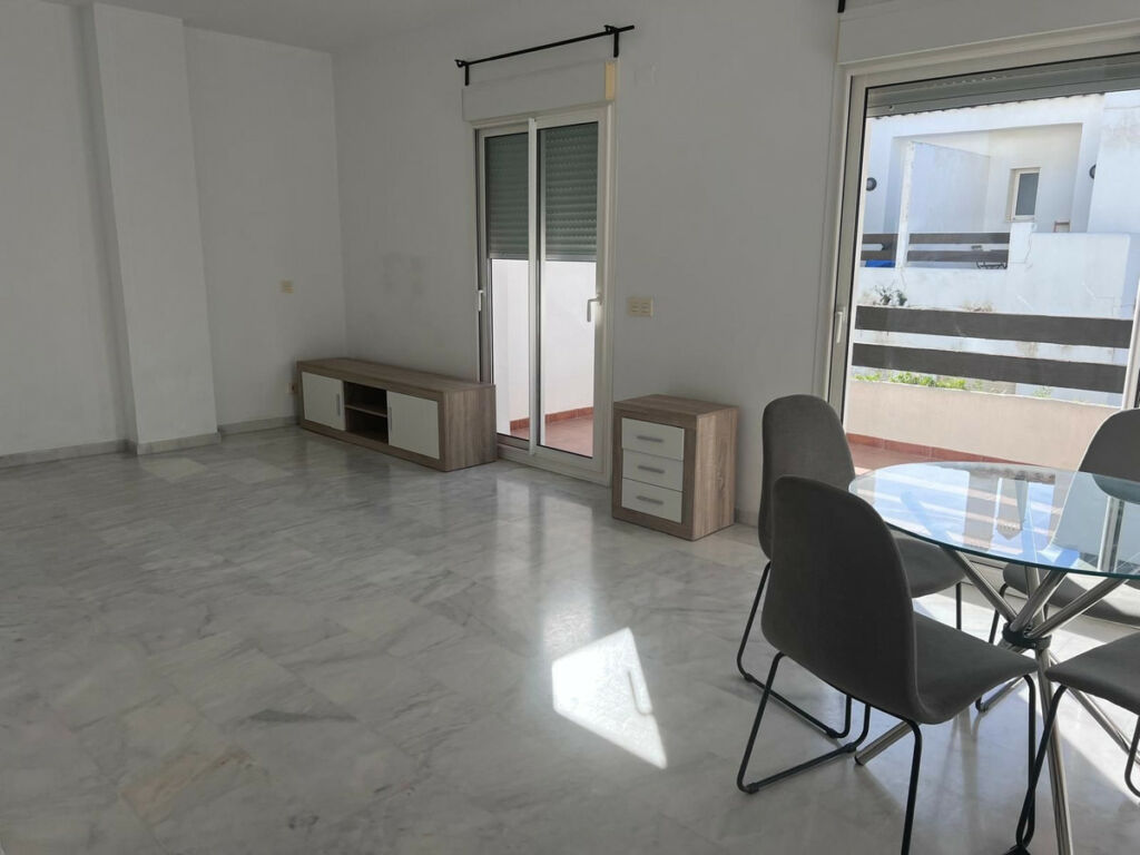 Middle Floor Apartment Estepona Málaga - image 6