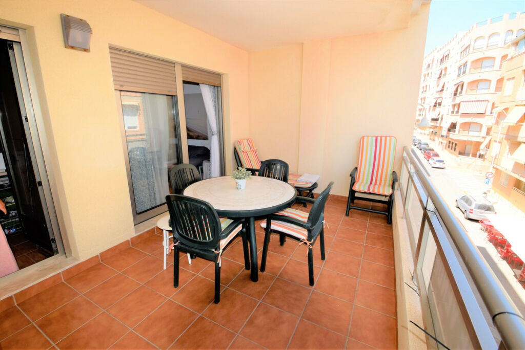 Middle Floor Apartment Guardamar del Segura Alicante - image 6