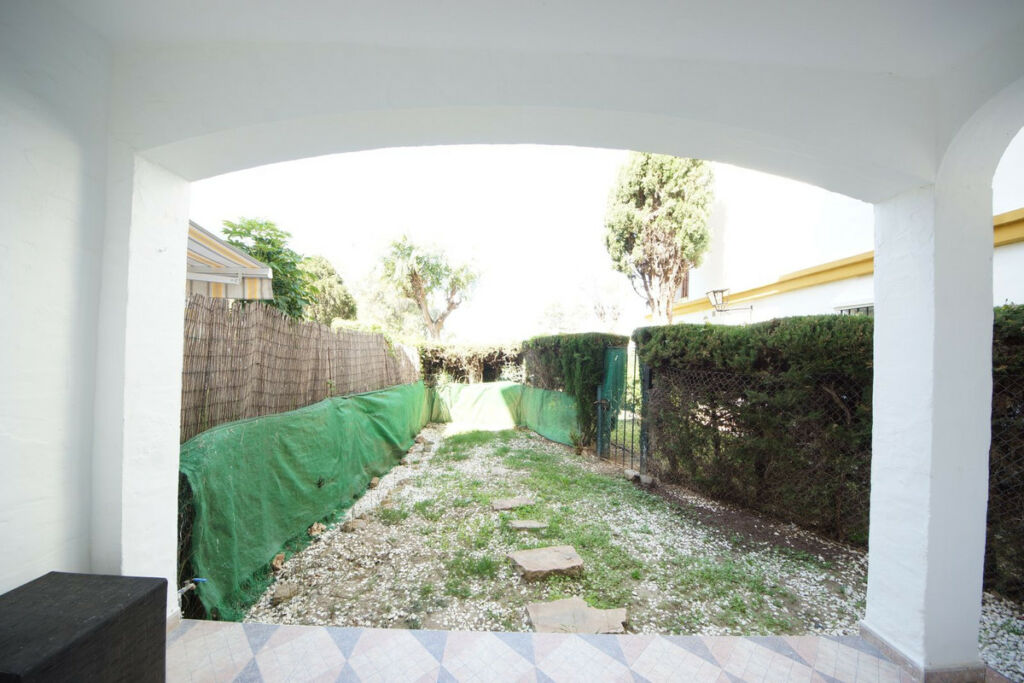 Ground Floor Apartment Estepona Málaga - image 6